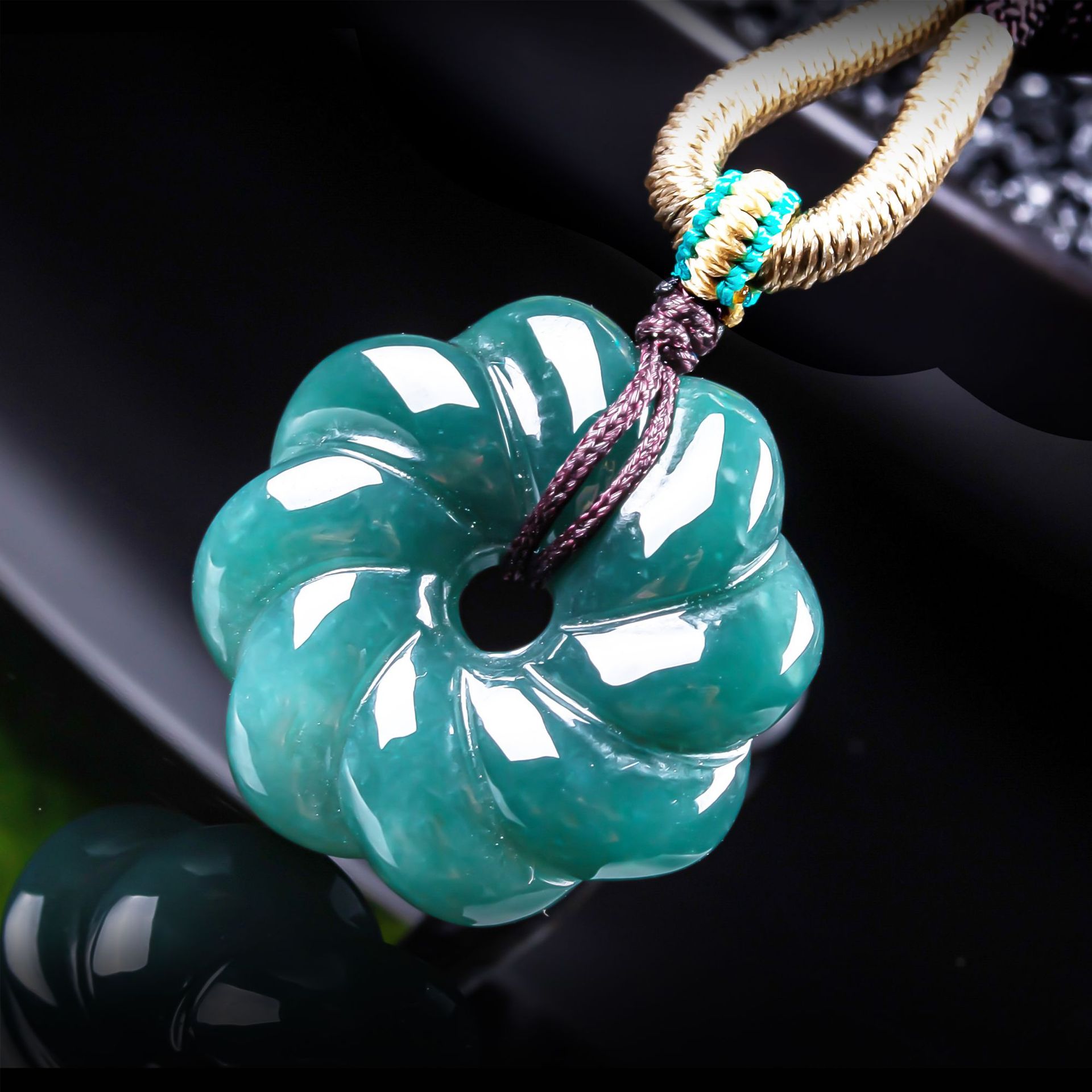 Jewelry & Watches Company - Natural Burmese Jadeite Flower Pendant Necklace